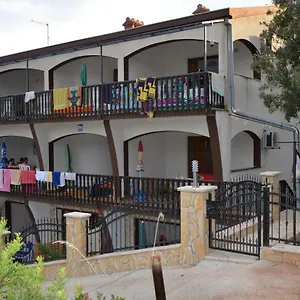 Apartment Delfin, Posedarje